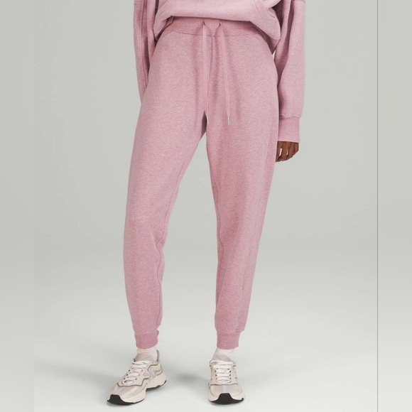lululemon athletica Pants - Lululemon Scuba High-Rise Jogger 7/8 Length Size 0 W5EC9S Heathered Pink Taupe